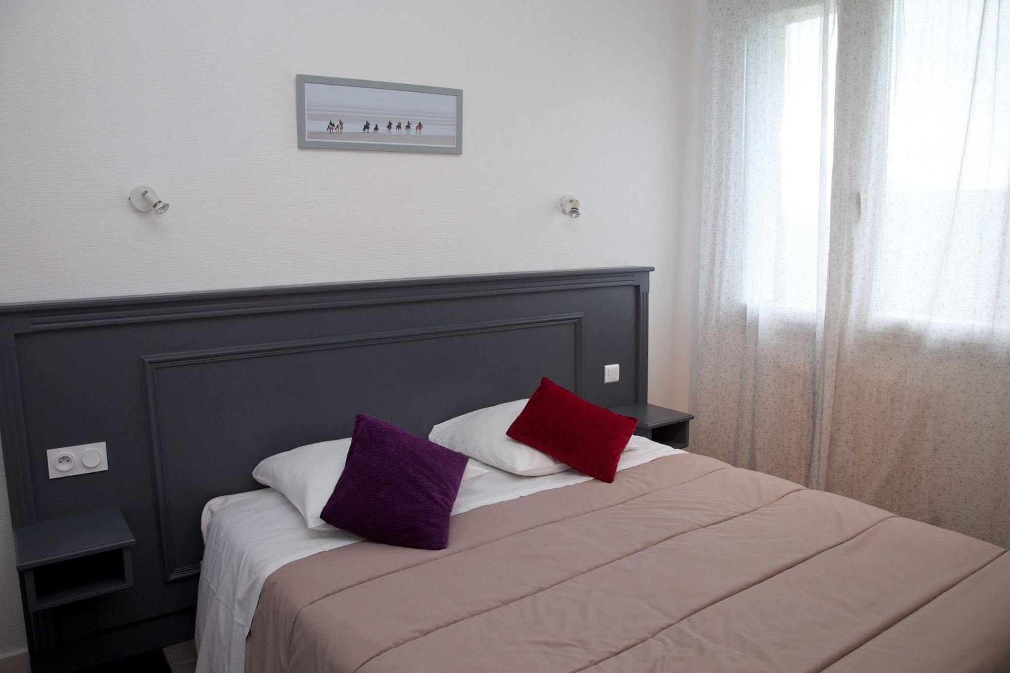 Cozy Hotel Logis Morlaix Plouigneau Экстерьер фото